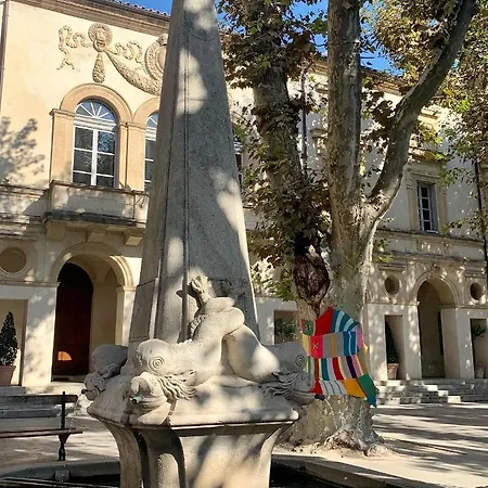 L'Alpille: St-Rémy Vacation Home with Private Parking Saint-Remy-de-Provence Exterior photo